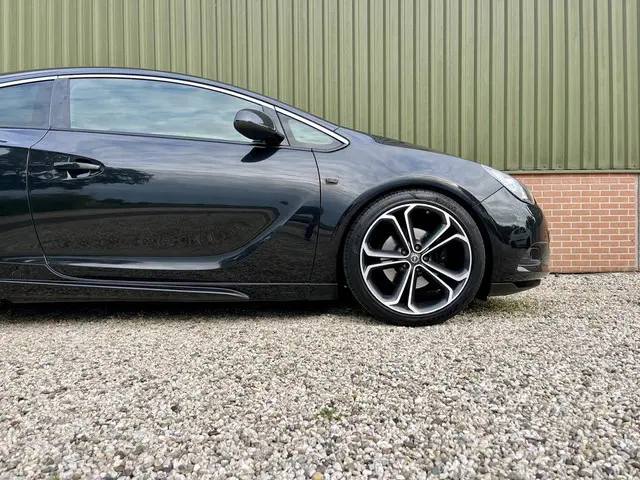 Opel Astra GTC 1.6 Turbo Sport - OPC Pakket 2012 Benzine 7