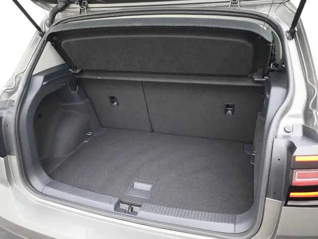 Volkswagen T-Cross 1.0TSI/95PK Life 2021 Benzine 19