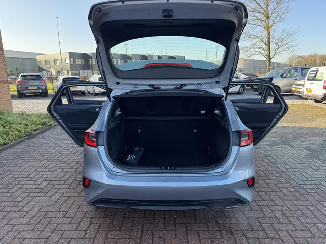 Kia Ceed 1.5 T-GDi DynamicLine, Full Led, 2023 Benzine 20