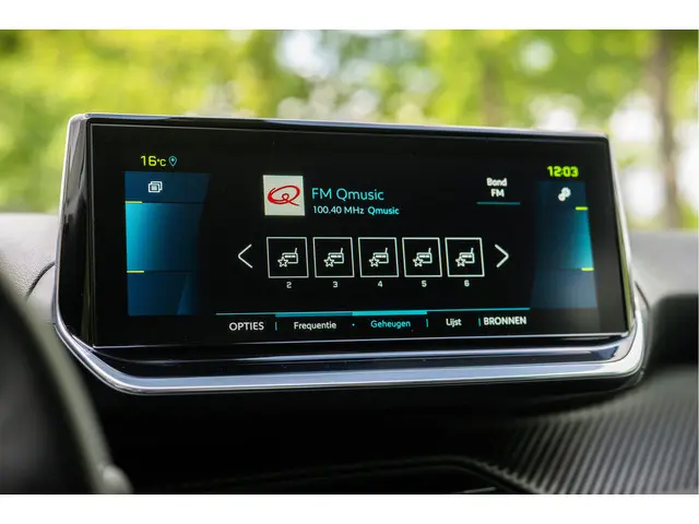Peugeot e-2008 EV Allure Pack 50 kWh 2021 Elektrisch 36