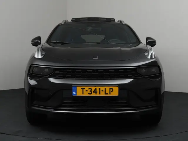Lynk & Co 01 1.5 2023 Hybride Benzine 39