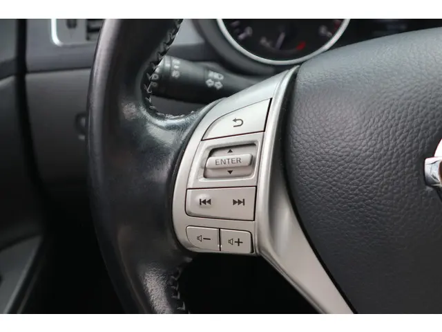 Nissan Pulsar 1.2 DIG-T Connect Edition 2015 Benzine 19