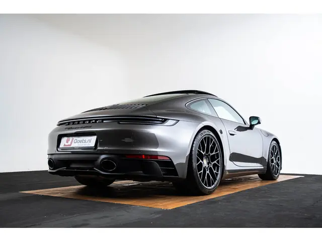 Porsche 911 3.0 Carrera 4 GTS 2022 Benzine 39