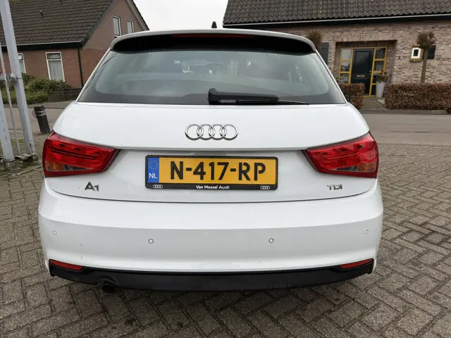 Audi A1 Sportback 1.4 TDI PRO LINE 2018 Diesel 6