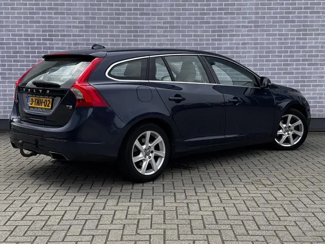 Volvo V60 T5 250pk Summum Aut 2014 Benzine 3