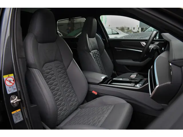 Audi RS6 Avant 4.0 TFSI quattro 2022 Benzine 73