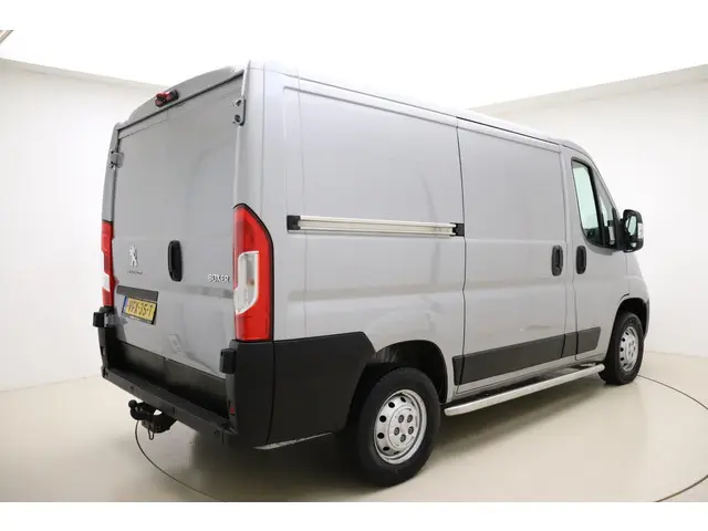 Peugeot Boxer 330 2.2 BlueHDi L1H1 Premium 2020 Diesel 2