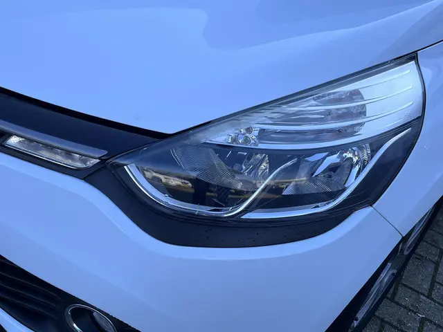 Renault Clio Estate 0.9 TCe Night&Day 2016 Benzine 22