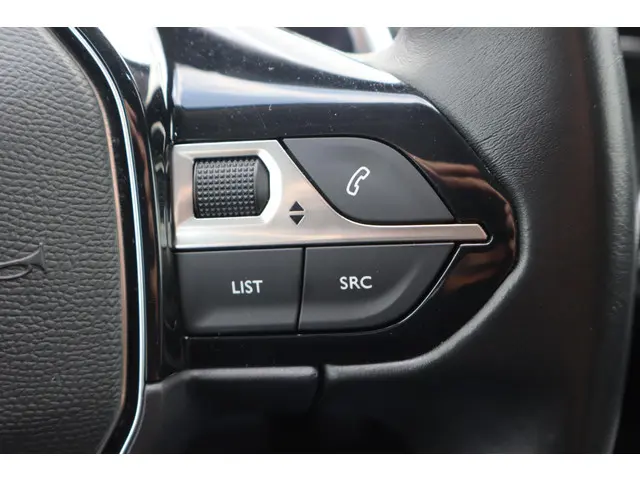 Peugeot 3008 1.2 PureTech Crossway 2020 Benzine 26