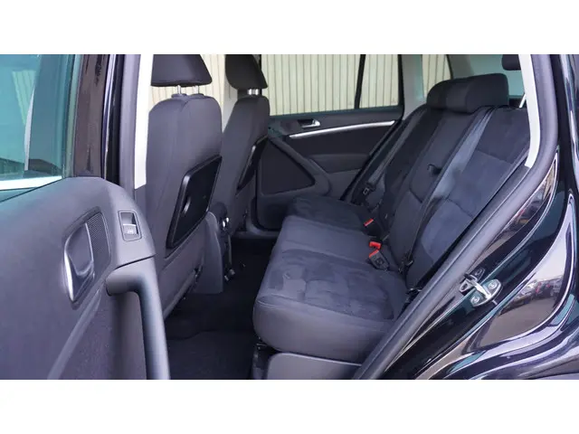 Volkswagen Tiguan 1.4 TSI 122pk Sport&Style 2012 Benzine 36