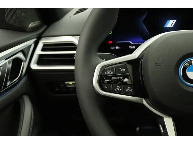 BMW i4 eDrive35 2025 Elektrisch 8