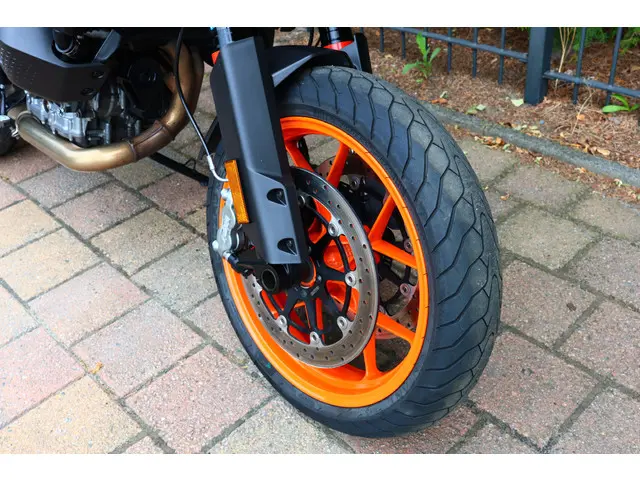 KTM 890 SMT ABS TechPack 2023 Benzine 15