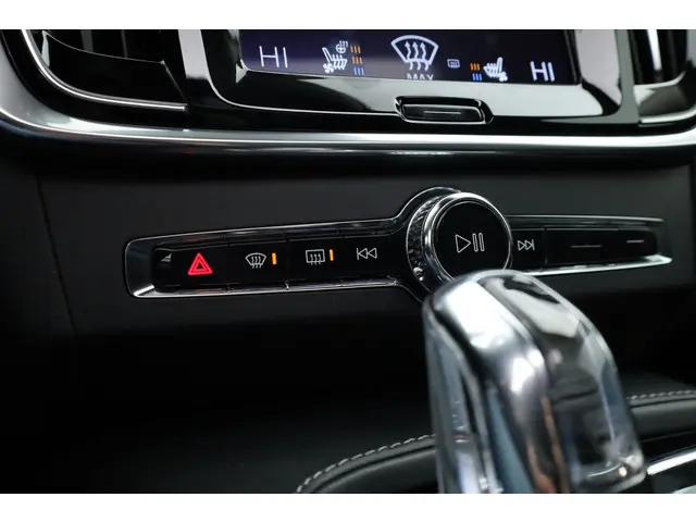 Volvo S90 2.0 T8 AWD Inscription 2018 Hybride Benzine 25