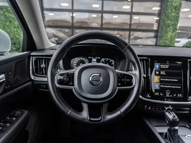 Volvo V60 2.0 T4 Inscription 2021 Benzine 30