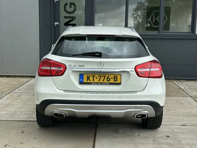 Mercedes-Benz GLA 180 Prestige 2016 Benzine 7