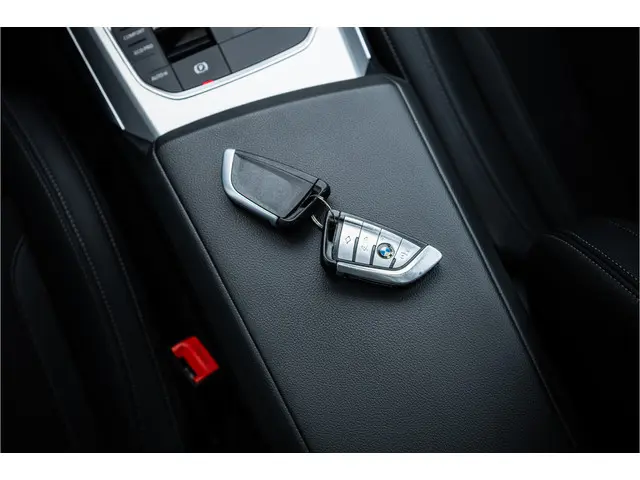 BMW 3 Serie Touring 320i Sportline 2021 Benzine 23