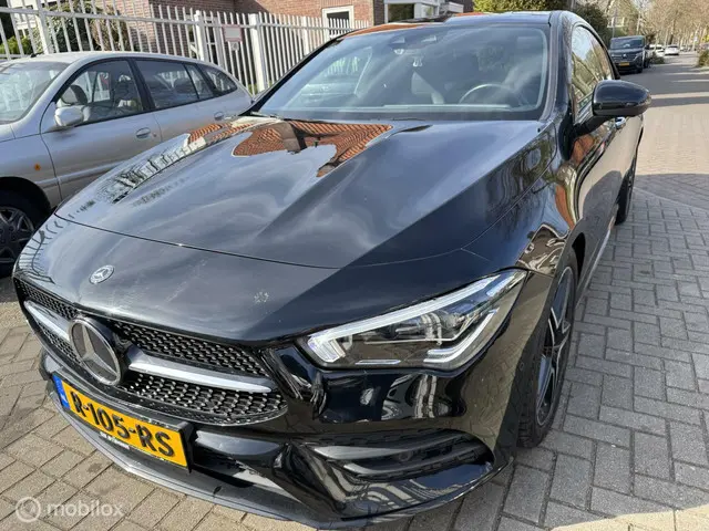 Mercedes-Benz CLA 2