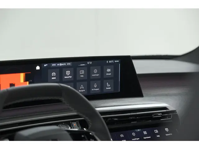 Peugeot 3008 1.2 Hybrid 136 GT 2025 Hybride Benzine 50