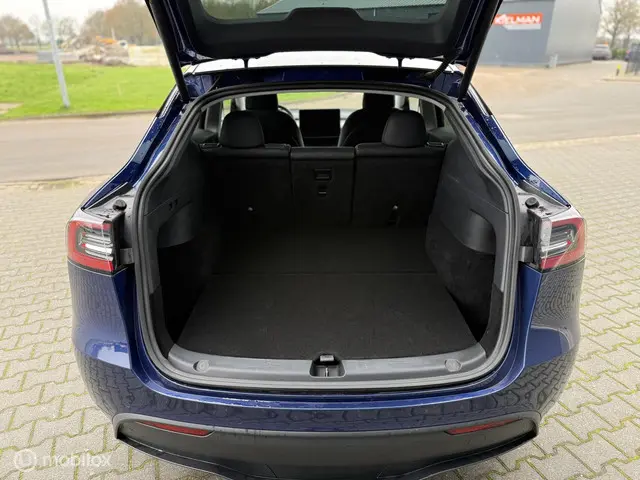 Tesla Model Y Long Range AWD 75 kWh 2021 Elektrisch 10