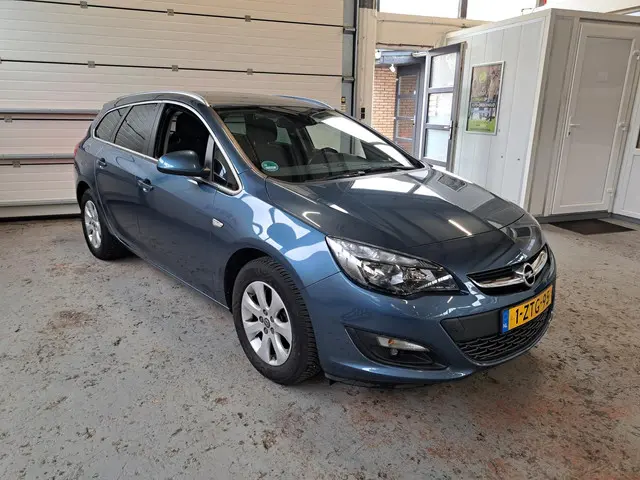 Opel Astra Sports Tourer 1.4 Turbo Edition 2015 Benzine 3