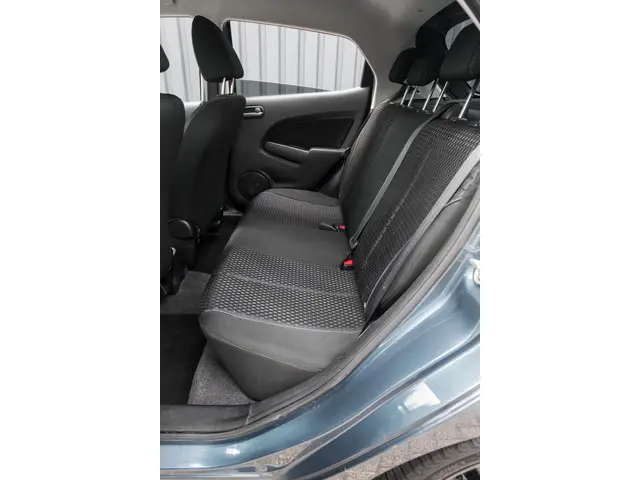 Mazda 2 1.3 TS Plus*Naviagtie*Stoelverwarming* 2014 Benzine 25