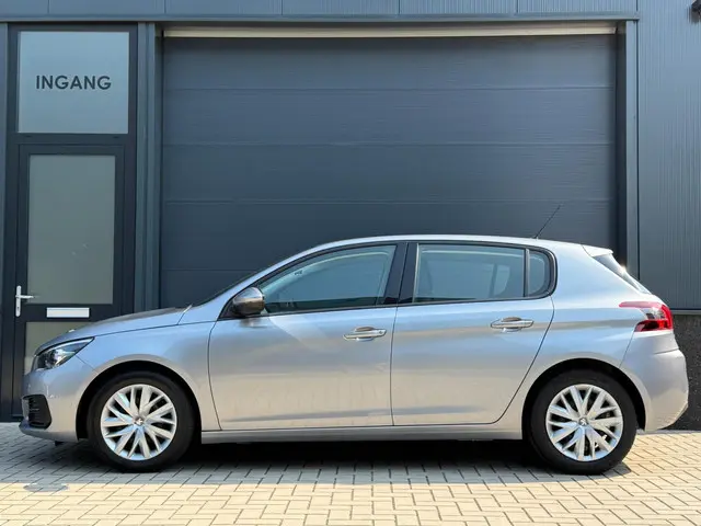 Peugeot 308 1.2 PureTech Blue Lease 2018 Benzine 3