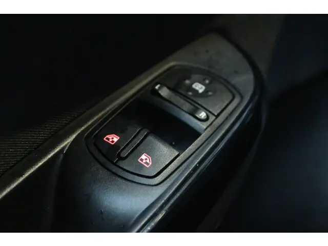 Opel Corsa 1.4 BLACK EDITION 2018 Benzine 23