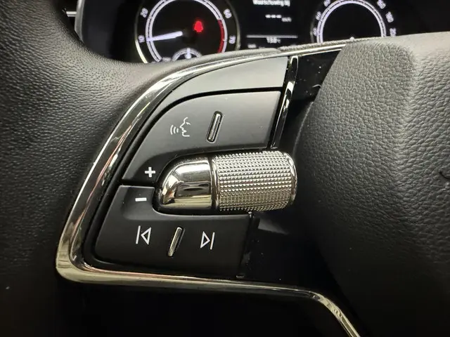 Škoda Kamiq 1.0 TSI Ambition 2023 Benzine 22