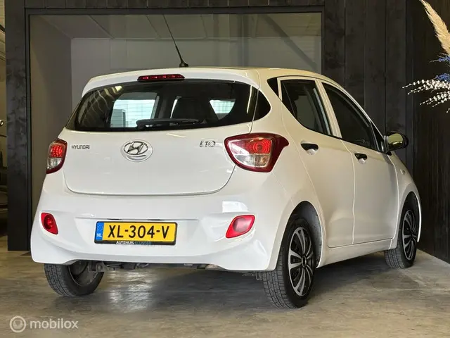 Hyundai i10 1.0i i-Drive 2015 Benzine 5