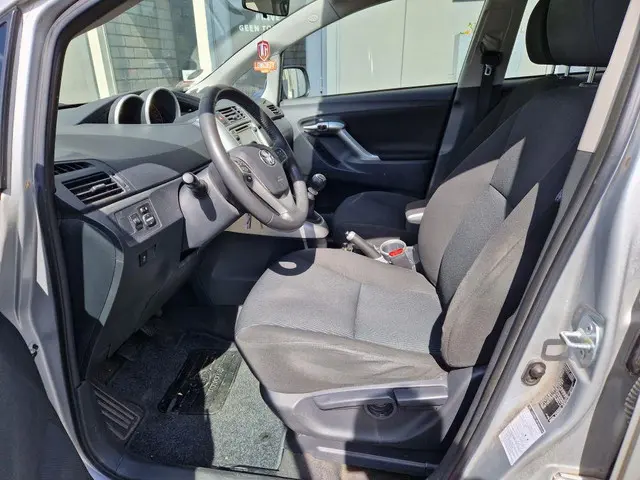 Toyota Verso 1.6 VVT-i Aspiration | AIRCO 2012 Benzine 3