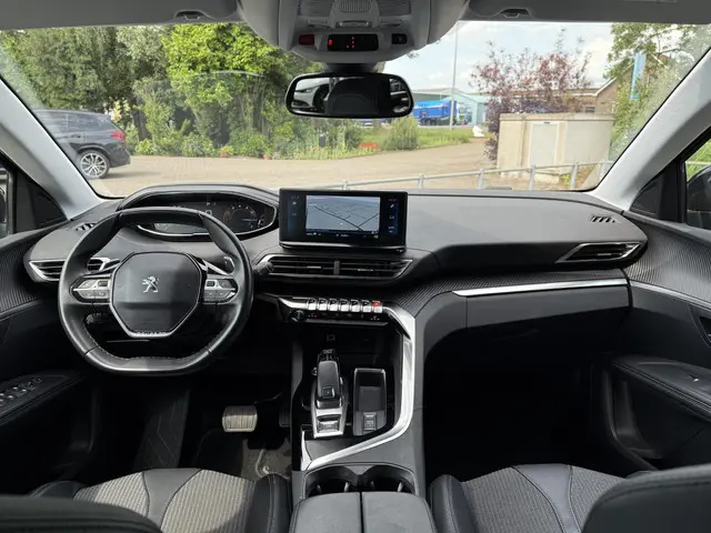 Peugeot 3008 1.2 PureTech Aut. 2022 Benzine 15
