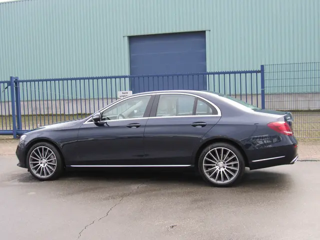 Mercedes-Benz E-Klasse 200 Ambition -- camera -- 2016 Benzine 2