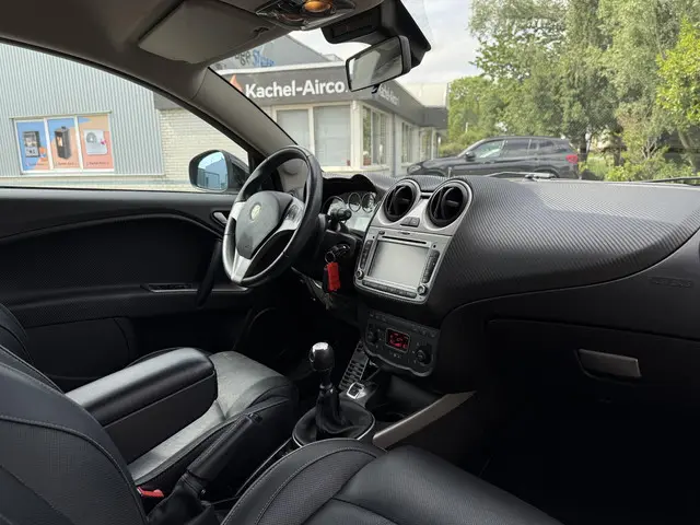 Alfa Romeo MiTo 1.3 JTDm ECO Distinctive 2013 Diesel 12