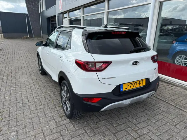 Kia Stonic 1.0 T-GDi Sports Edition 2020 Benzine 18