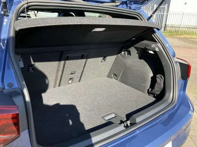 Volkswagen Golf 1.5eTSI/150PK Style DSG 2025 Benzine 21