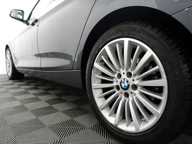 BMW 3 Serie Gran Turismo 320i M Sport Aut- 2015 Benzine 39