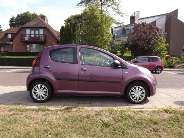 Peugeot 107 1.0 Active 2012 Benzine 4