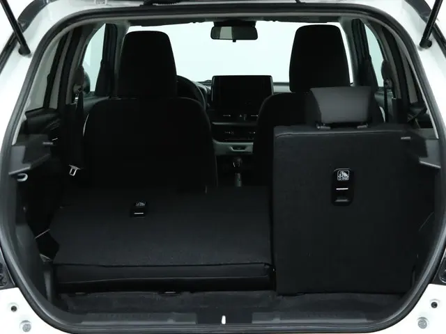 Suzuki Swift 1.2 Style Smart Hybrid 2025 Benzine 24