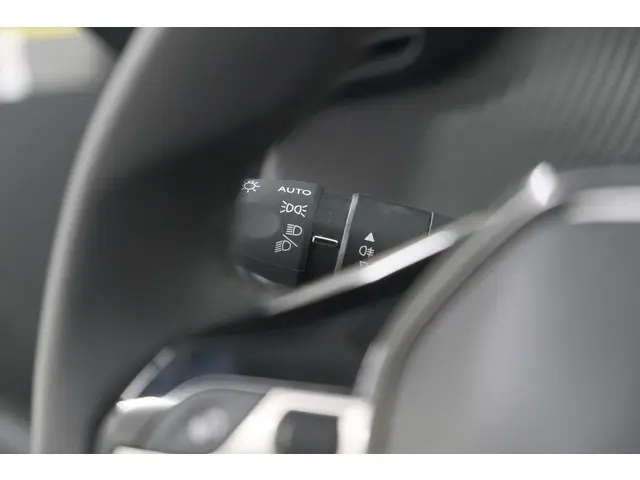 Peugeot 208 PureTech 100 Allure 2024 Benzine 37