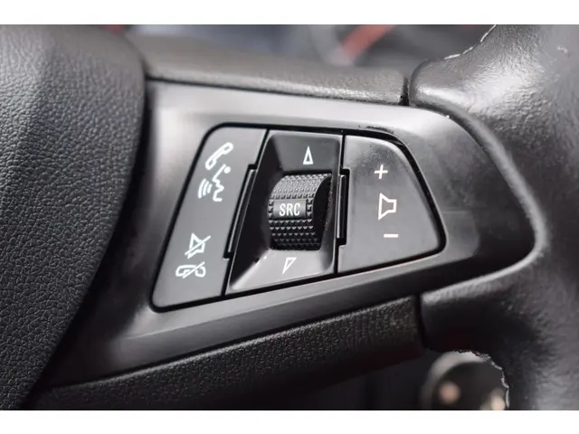 Opel Corsa 1.4 Automaat Online Edition 2019 Benzine 24