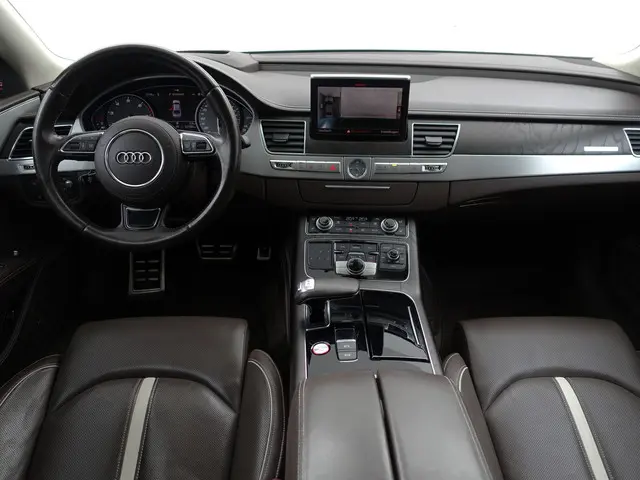 Audi A8 4.0 TFSI S8 Quattro Design selection- 2015 Benzine 7