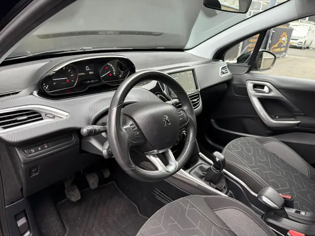 Peugeot 2008 1.2 PureTech Blue Lion 2017 Benzine 30