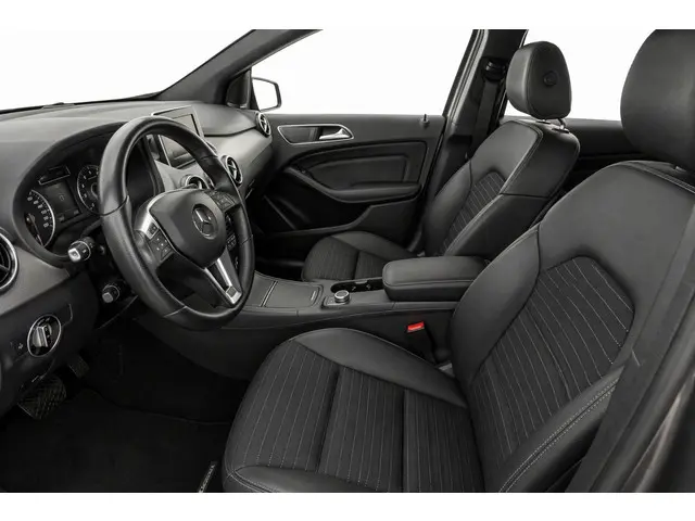 Mercedes-Benz B-Klasse 180 2014 Benzine 2
