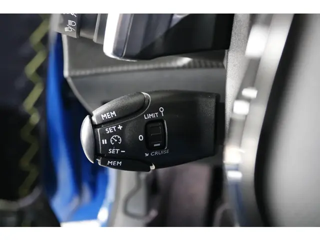 Peugeot 208 1.2 PureTech GT-Line Automaat! 2020 Benzine 32