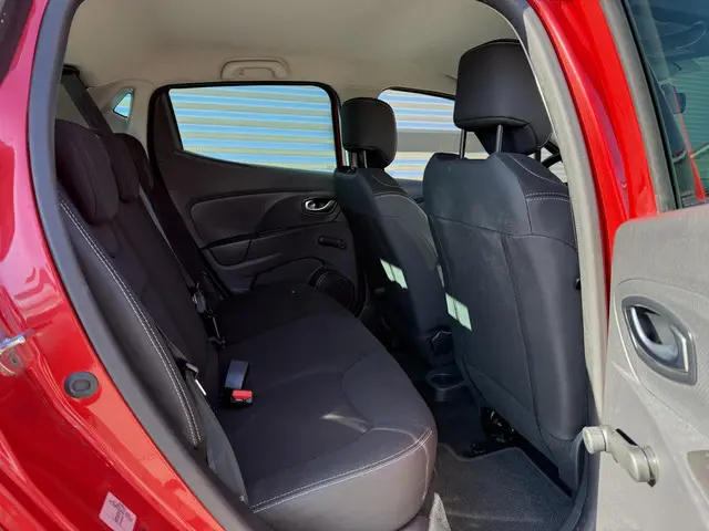 Renault Clio 0.9 TCe Expression 2016 Benzine 12