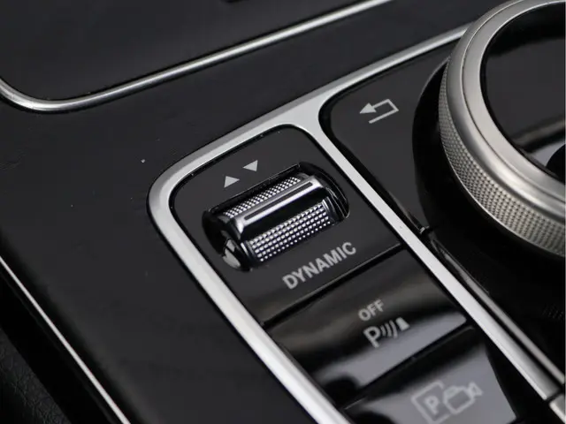 Mercedes-Benz C-Klasse Estate 180 AMG 2020 Benzine 57