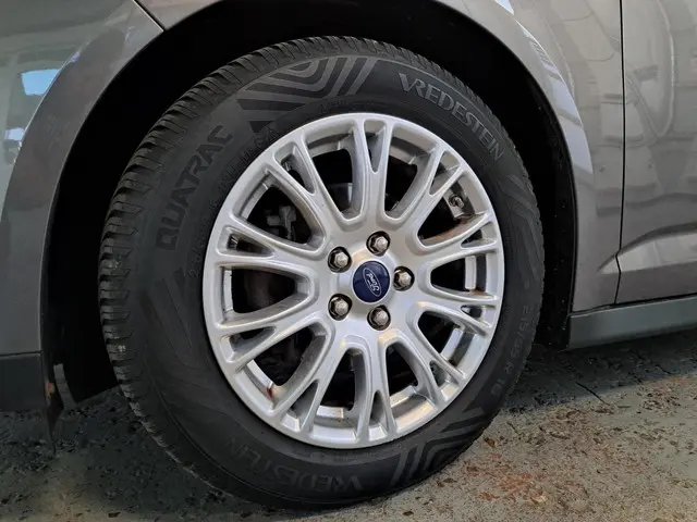 Ford C-MAX 1.0 Titanium 2014 Benzine 9