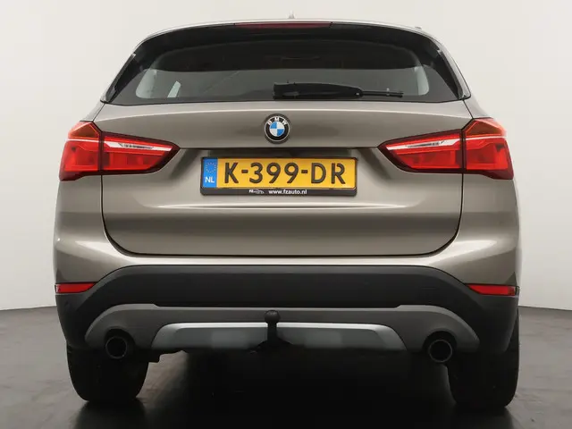 BMW X1 sDrive20i 192pk High Executive 2016 Benzine 4
