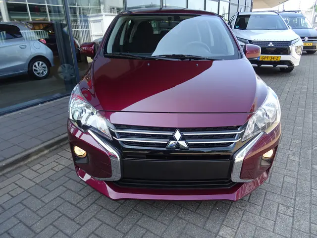 Mitsubishi Space Star 1.2 Active *** ACTIE *** 2025 Benzine 9