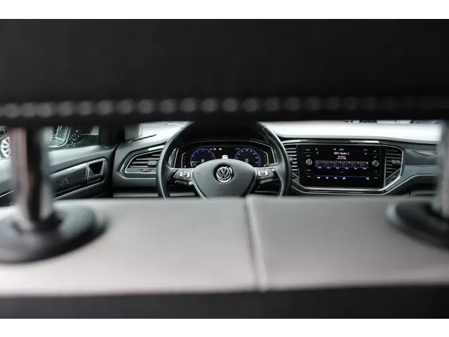 Volkswagen T-Roc 1.5 TSI Sport 2020 Benzine 16